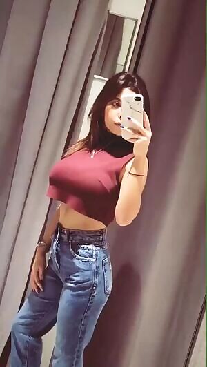 Her Top Isn't Even Close To Her Stomach