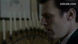 Hannah Ware - Boss S02E08