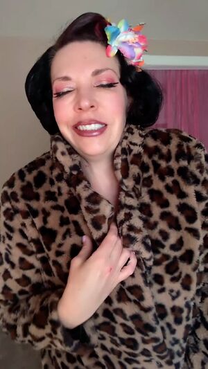 Big Nipples Cougar MILF