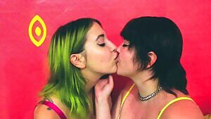 While this post may be mild, the wings were hot!