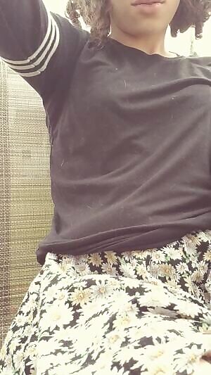 You could eat this pussy while i watch her uckin' you