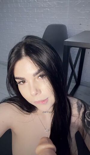 On All Fours Amateur Babe Big Dick