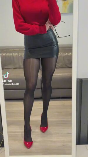 Pantyhose Lovers Amateur High Heels Long Legs