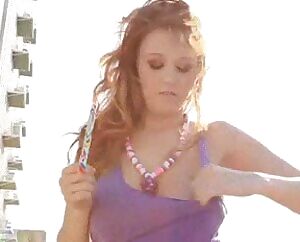 Leanna Decker reveals her beauties