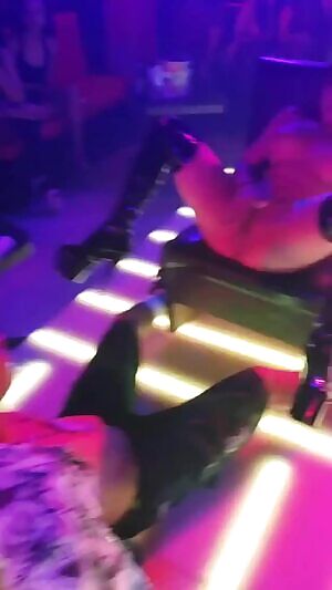 Example of good 💦 sportsmanship! Abundant squirting on the clients strip bar!