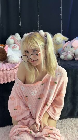 Girls With Glasses Boobs Cute Homemade