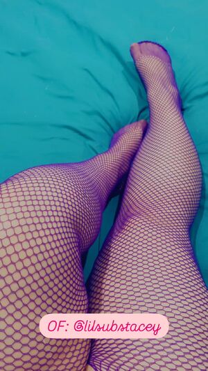Thick & BBW Babes Feet Fishnet
