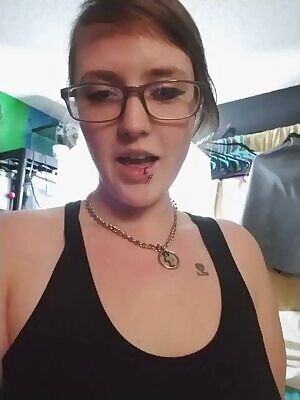 It's my cake day already! All I wish for is to please you ❤ This week only get custom eos with your name said throughout for free! Fetish/messy videos still have an additional fee, but I do love to get dirty 😘