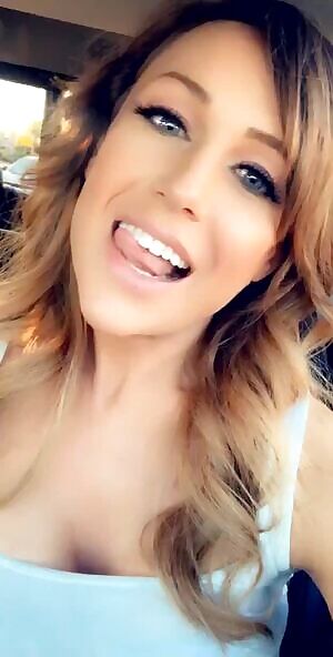 Nikki Jade Taylor shows one of her perfect tits