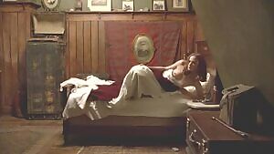 Evan Rachel Wood's petite naked body in 'Mildred Pierce'