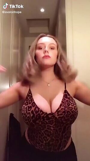 @avalonhope - bimbo role model showing others hot to act on tiktok