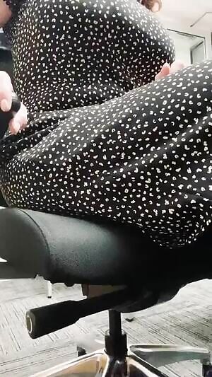 Mi Diverto Anche Al Lavoro, Però Non Ditelo Al Mio Capo!