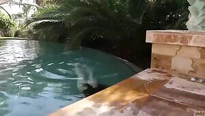 Gillian Shakes It Off