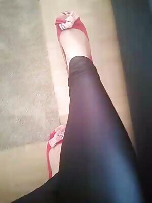 Come to me and become my sissy slave 😈 I'll gape you open wide 🙇      ✨