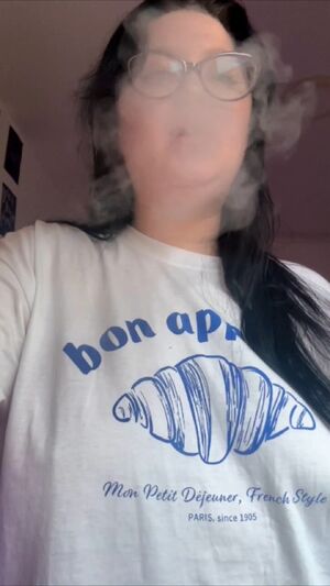 Cigar fetish Amateur Brunette Chubby Curvy