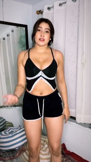Indian Celebrity NSFW Ass Shaking Boobs