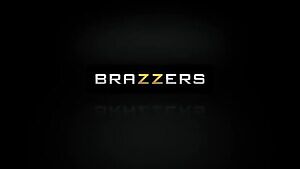 X-Men: Shagging the Shapeshifter