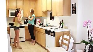 Slow it down a but and watch colleen Ballinger jiggle