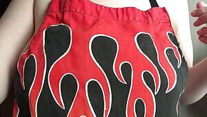 Part 1 of the apron gif. 🍪