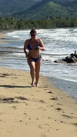 Slow Motion Beach Beautiful Lupeandmicha
