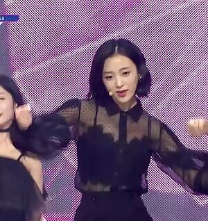 April - Jinsol & Naeun