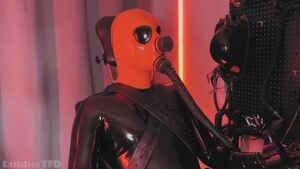 Breath Play Fetish Fuck Machine Latex