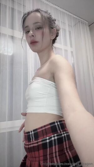 Kiwi Girls Blonde Latina NSFW Petite