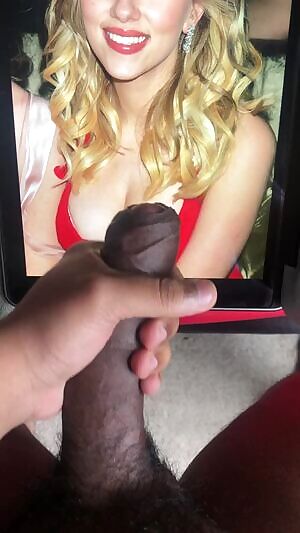 The Scarlett Johansson red dress tribute was a necessary tribute for me to make 😍