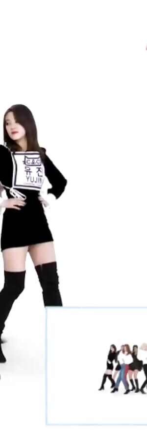 SEUNGHEE - Short skirt.