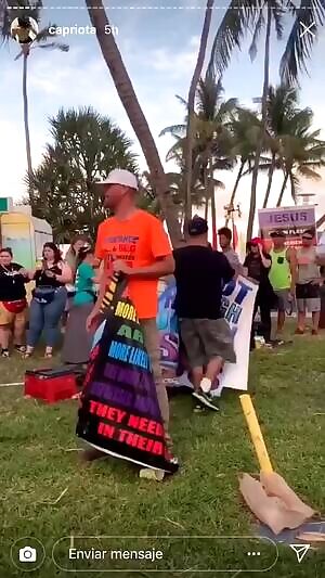 Girls start twerking anti lgbt guy to death