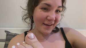 Asian Feet Toe Sucking