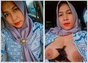 Sweet Hijabis Asian Braless Flashing Hijab