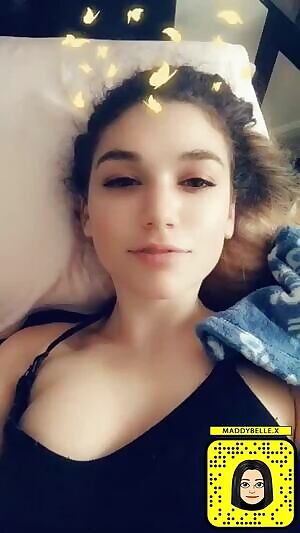 Haven't posted here in a little while, here you go 👅