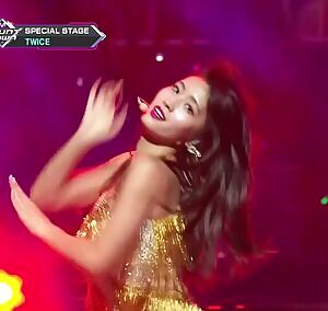 Twice - Momo & Jihyo