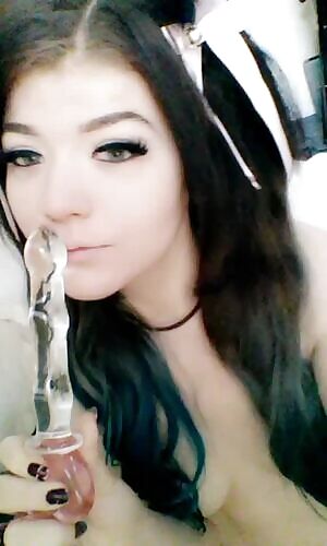 Come spend a little time with me while I'm back on :)