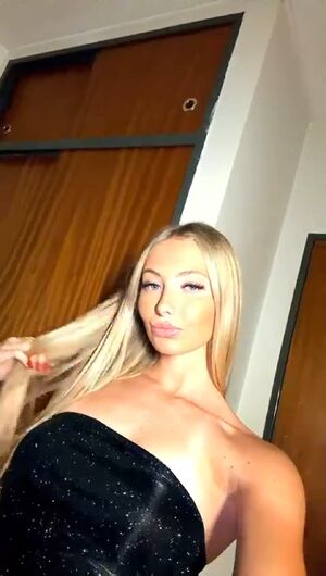 Buttsharpies Amateur Ass Big Tits