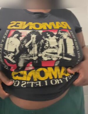 Bouncing BBW Amateur Big Tits Erect Nipples