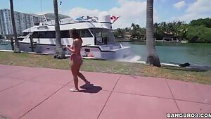 Layla London rides the Bus