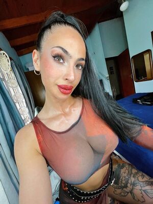 Fake Lips 24/7 Amateur Babe Bimbo