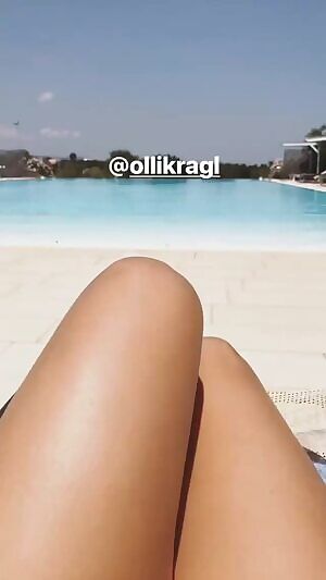 ALESSIA MACARI ITALIAN TV BUSTY BIKINI INSTA