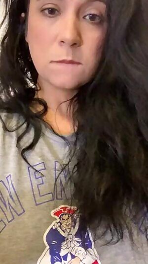 peeing on her carpet