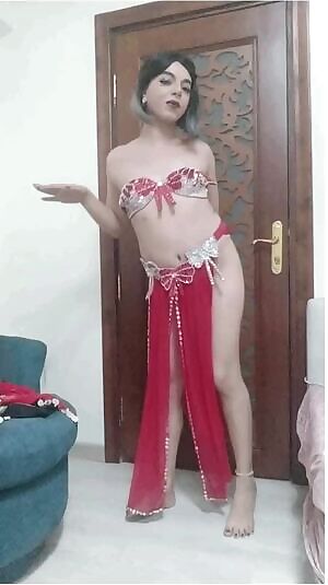 some of you guys asked me yesterday to post a video of me dancing, here is a teaser