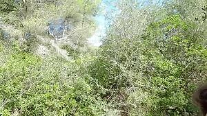 Nothing eels better than sucking a cock while hiking!