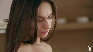 Gloria Sol is pure distilled sexy