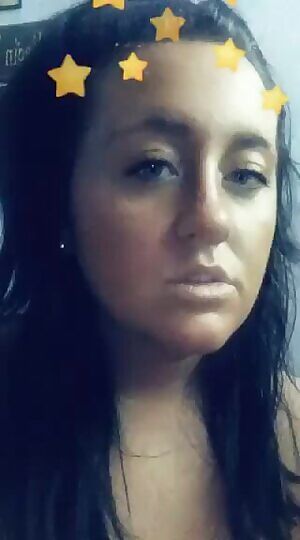 Rubbing my tits makes me so horny 😉