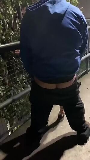 Fat man in glasses fucks mature brunette on the street at night