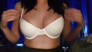 taking off my bra after a long day at uni 💕