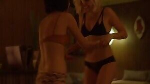 Malin Akerman & Kate Micucci - Easy S01E06