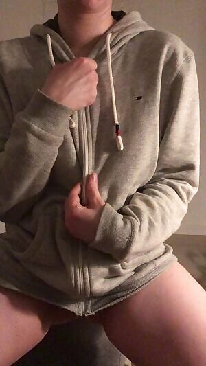 Couldn’t resist showing off to homegrowntits 😘