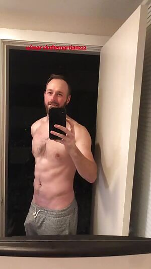 Beard AND boner 😈